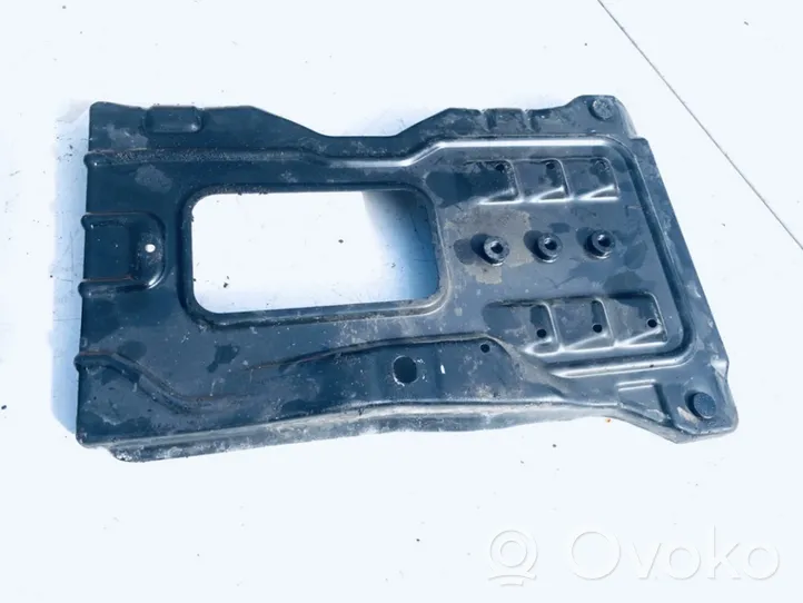 Mercedes-Benz C W203 Support boîte de batterie 