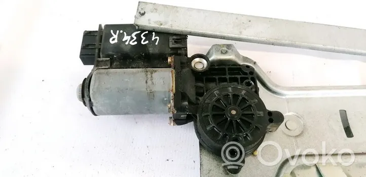 Peugeot 406 Fensterhebermotor Tür vorne 0130821693