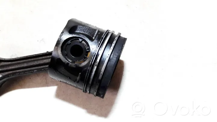 Volvo S70  V70  V70 XC Piston with connecting rod 028HDE