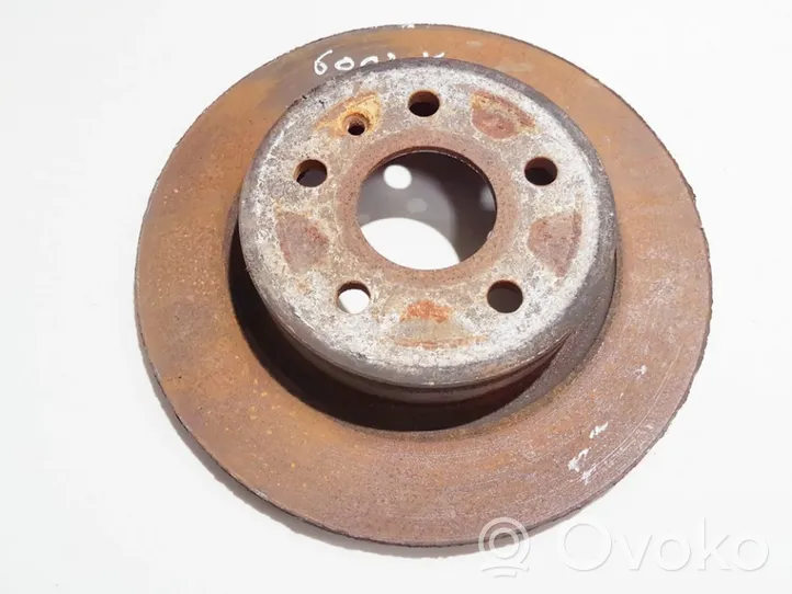 Opel Astra J Rear brake disc neventiuojamas