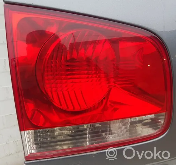 Volkswagen Touareg I Lampy tylnej klapy bagażnika 