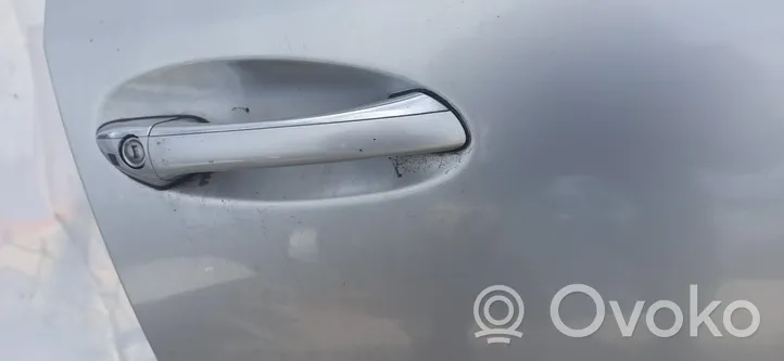Mercedes-Benz E W211 Klamka zewnętrzna drzwi Sidabrine