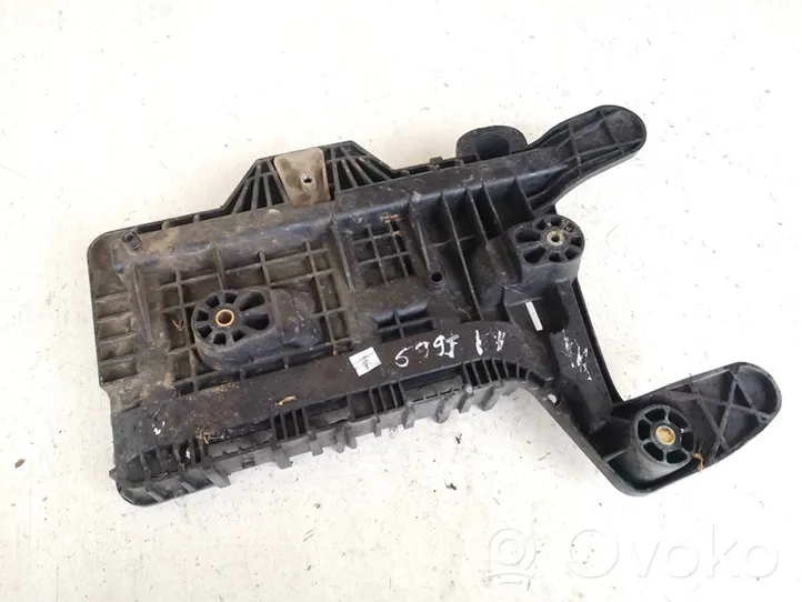 Skoda Octavia Mk2 (1Z) Vassoio scatola della batteria 1k0915333