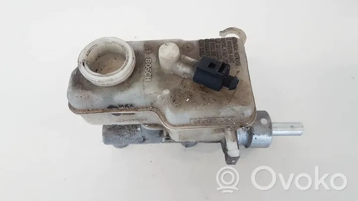 Volkswagen Fox Master brake cylinder 0204221082