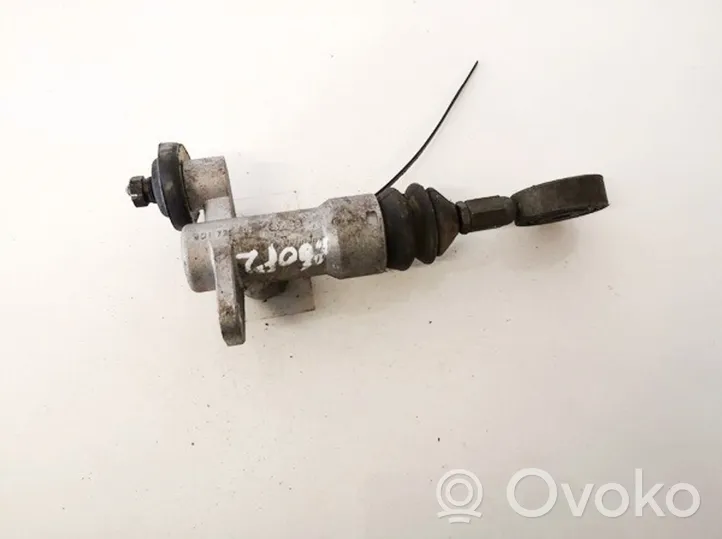 Audi A4 S4 B5 8D Główny cylinder sprzęgła 8d1721401