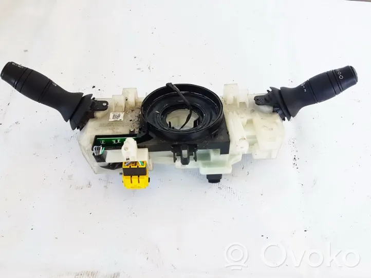 Renault Megane III Interruptor/palanca de limpiador de luz de giro 255670017ra