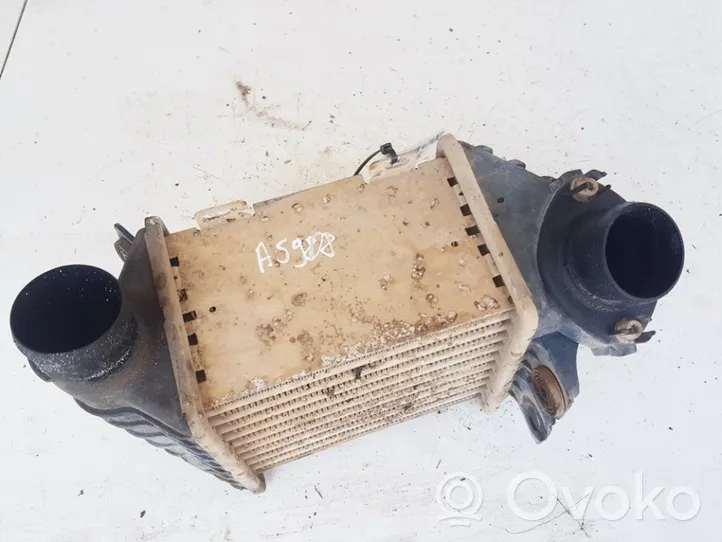 Volkswagen Vento Chłodnica powietrza doładowującego / Intercooler 