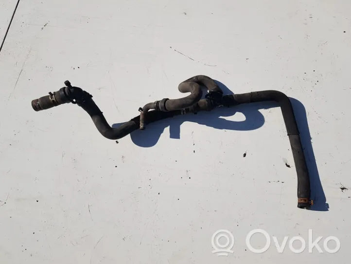 Renault Clio III Tuyau de liquide de refroidissement moteur 