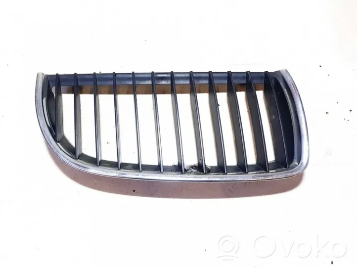 BMW 3 E90 E91 Grille de calandre avant 7120008