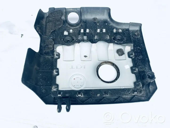 Volkswagen Jetta V Engine cover (trim) 