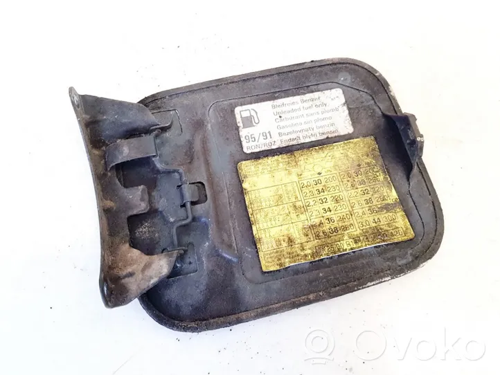 Audi A4 S4 B5 8D Sportello del serbatoio del carburante 8d0010139d