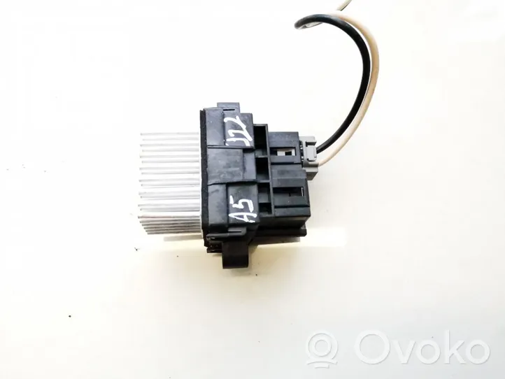 Opel Astra J Pečiuko ventiliatoriaus reostatas (reustatas) 13598091