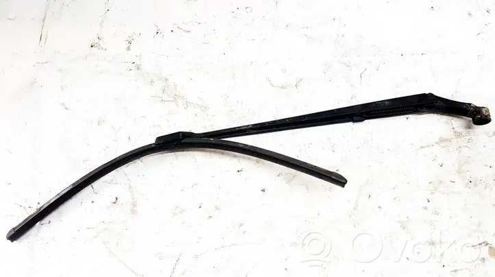 Toyota Avensis T270 Front wiper blade arm 3392126101