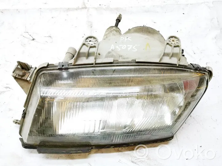 Saab 9-3 Ver1 Lampa przednia 