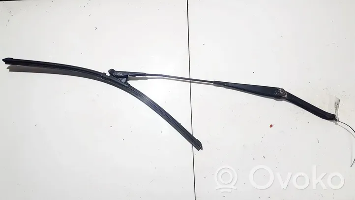 Ford Focus Front wiper blade arm 
