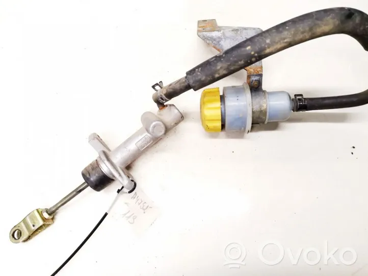 Chevrolet Tacuma Clutch master cylinder 