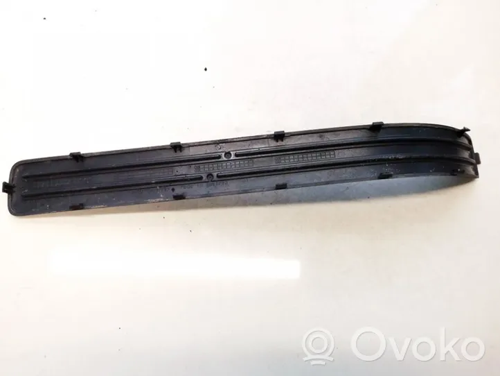 Volkswagen Touareg I Rear sill trim cover 7l0853794