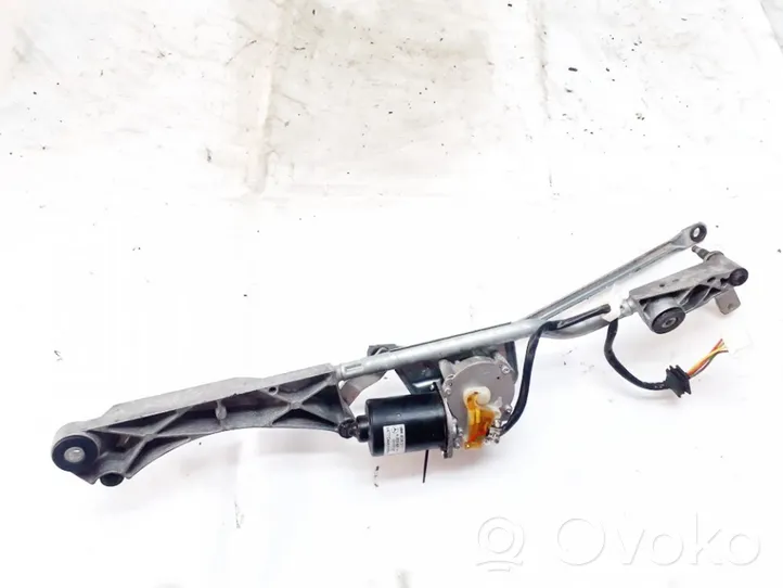 Mercedes-Benz CLC CL203 Front wiper linkage and motor a2038240405