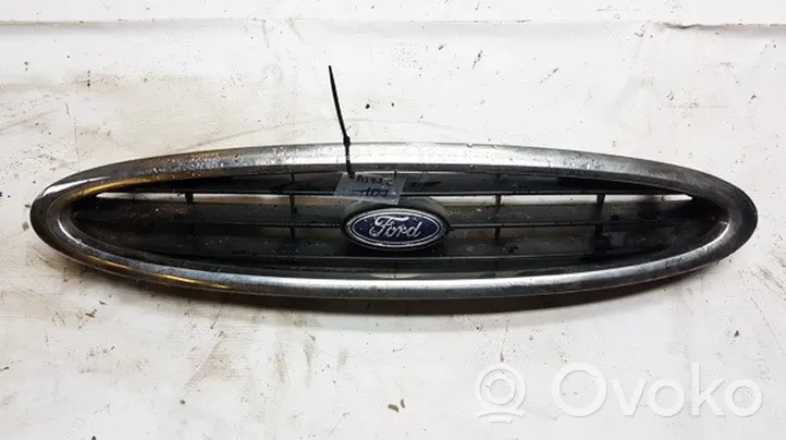 Ford Mondeo MK II Grille de calandre avant 96bg8200