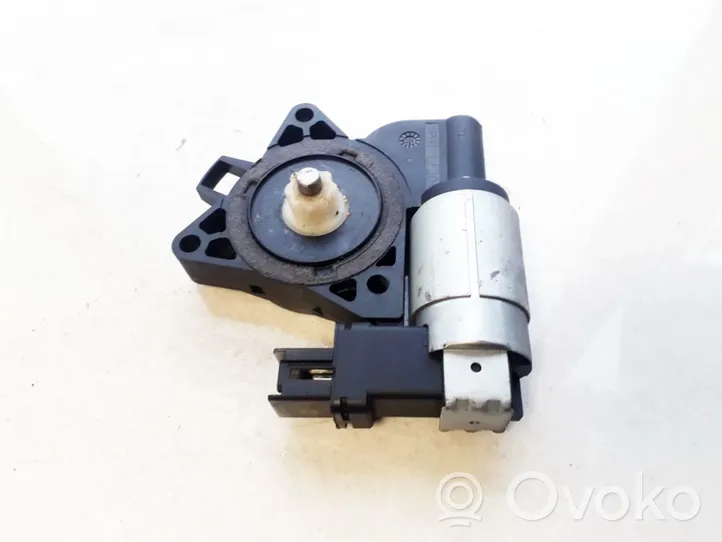 Mazda 5 Moteur de lève-vitre de porte avant GJ6A5958X