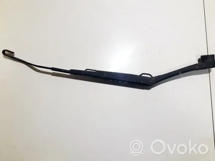 Hyundai i10 Front wiper blade arm 