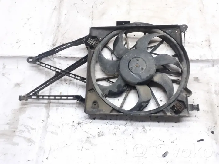 Opel Astra G Radiator cooling fan shroud 90570740