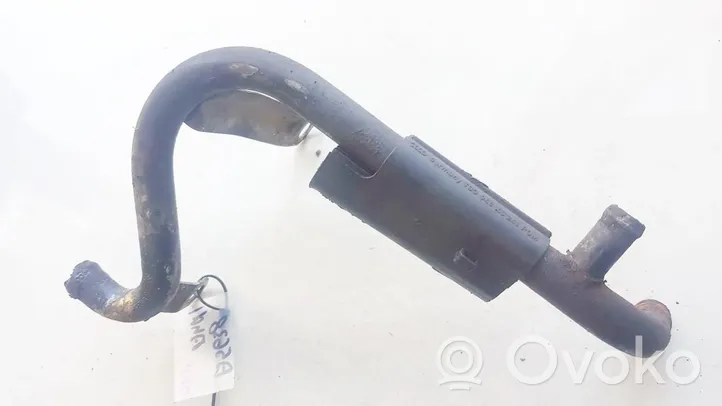 Audi 80 90 S2 B4 Engine coolant pipe/hose 