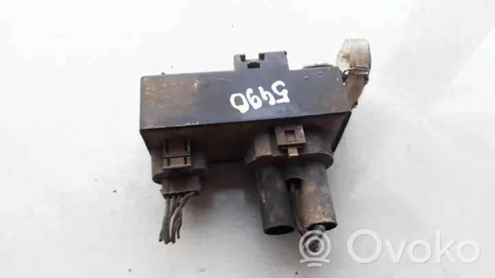 Volkswagen Golf III Coolant fan relay 357919506A