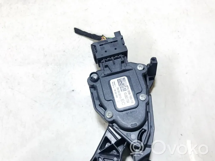 Opel Astra J Pedale dell’acceleratore 13252704