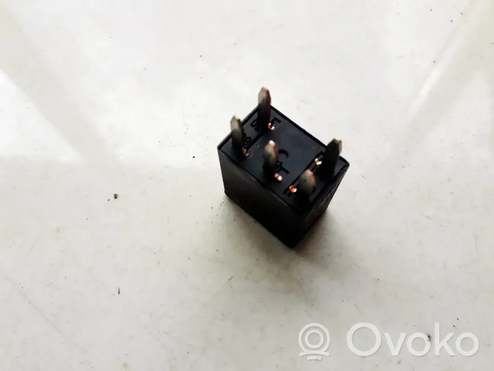 Opel Insignia A Other relay 13500128