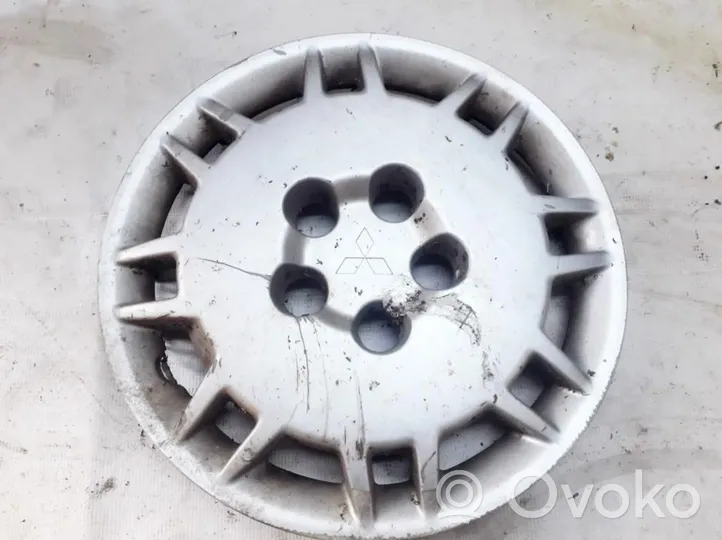 Mitsubishi Space Wagon R15 wheel hub/cap/trim MR316166