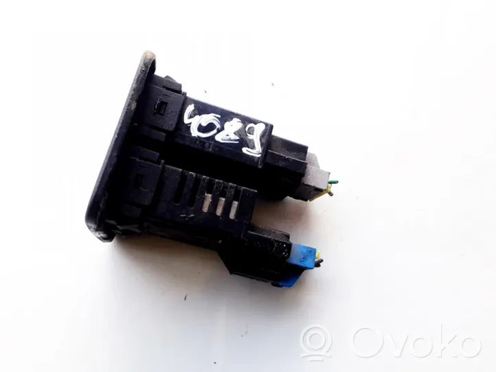 Mitsubishi Pajero Headlight level height control switch MR402645