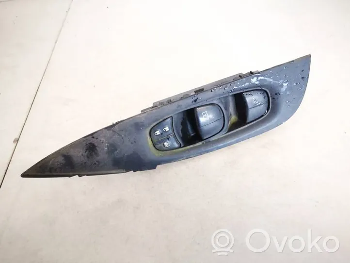 Nissan Qashqai Interrupteur commade lève-vitre 809604ea0ax