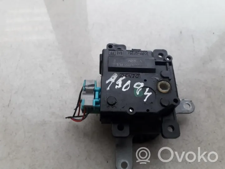 Toyota Avensis T270 Moteur / actionneur de volet de climatisation 0638000920