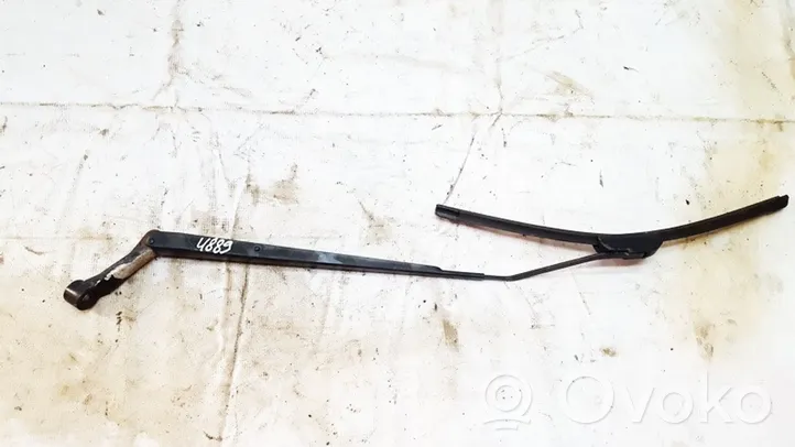 Toyota Corolla Verso AR10 Front wiper blade arm 6798