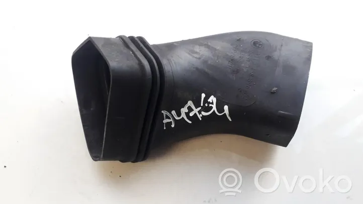 BMW 3 E90 E91 Air intake hose/pipe 13717798876