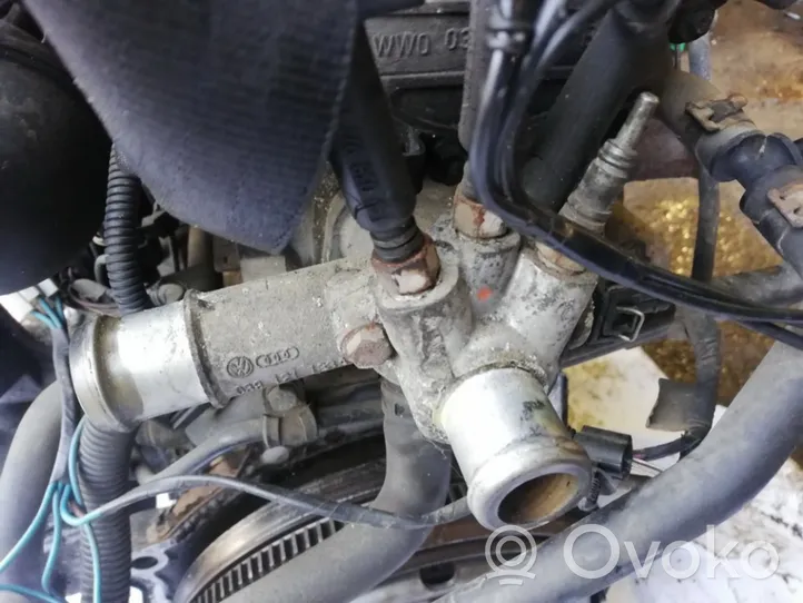 Audi A3 S3 8L Tuyau de liquide de refroidissement moteur 