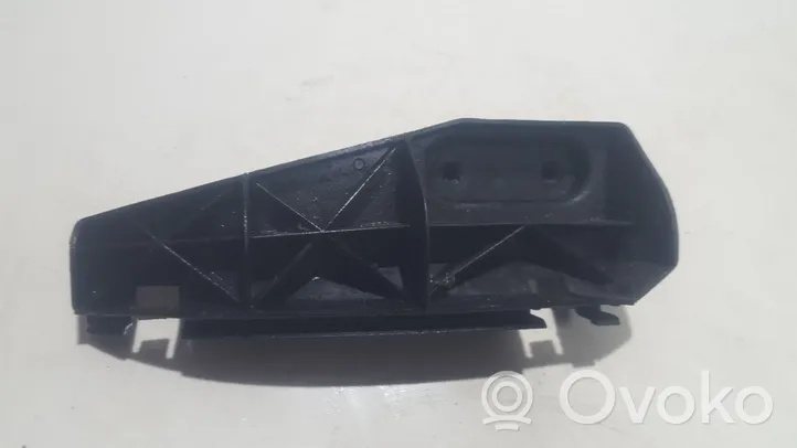 Toyota Corolla Verso AR10 Support de pare-chocs arrière 525620F010