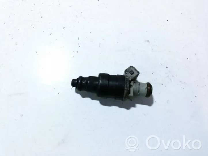 Audi A4 S4 B5 8D Fuel injector 078133551n