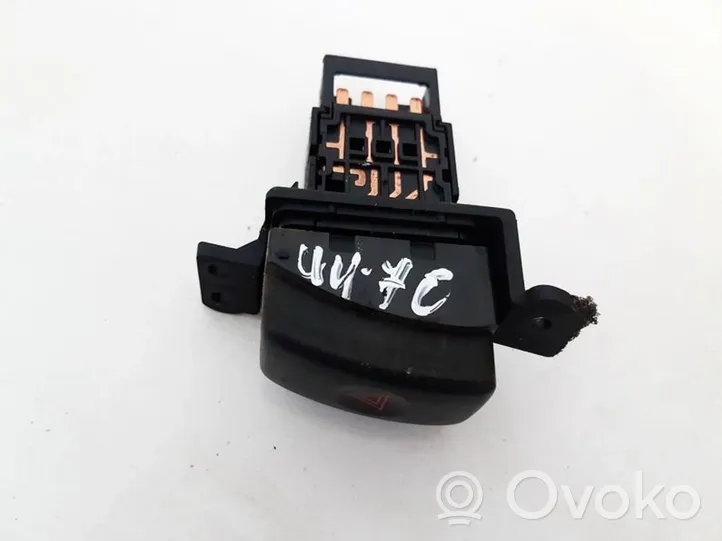 Subaru Legacy Botón interruptor de luz de peligro niles06016