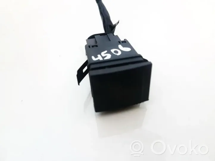 Volkswagen Polo Passenger airbag on/off switch 