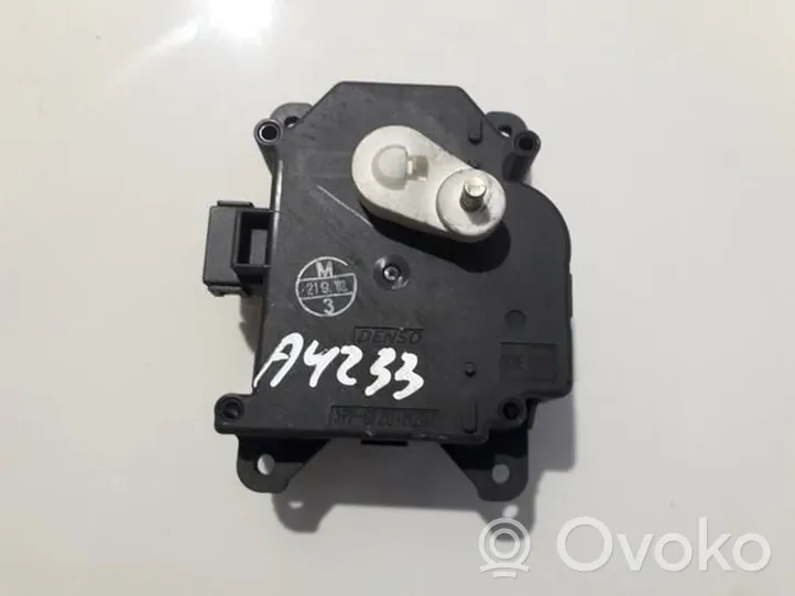 Toyota RAV 4 (XA20) Moteur / actionneur de volet de climatisation ae0637008320