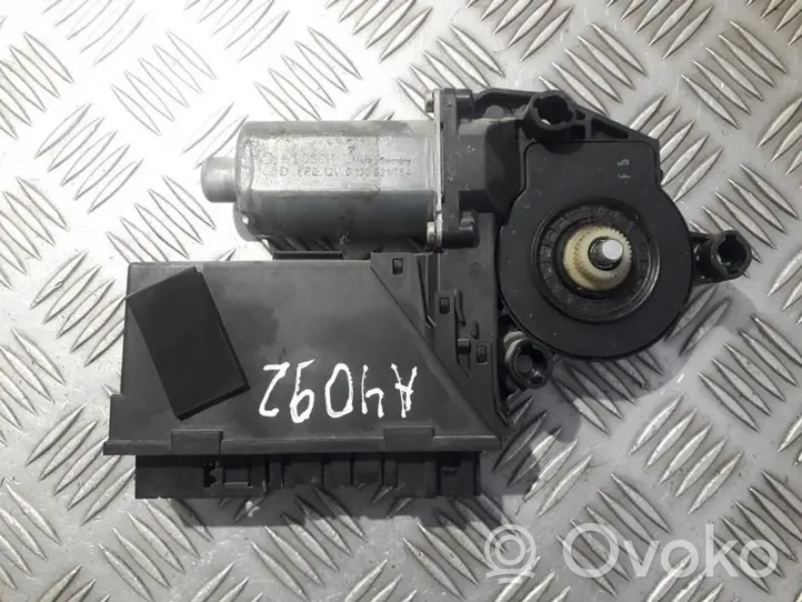 Audi A8 S8 D3 4E Moteur de lève-vitre de porte avant 0130821764