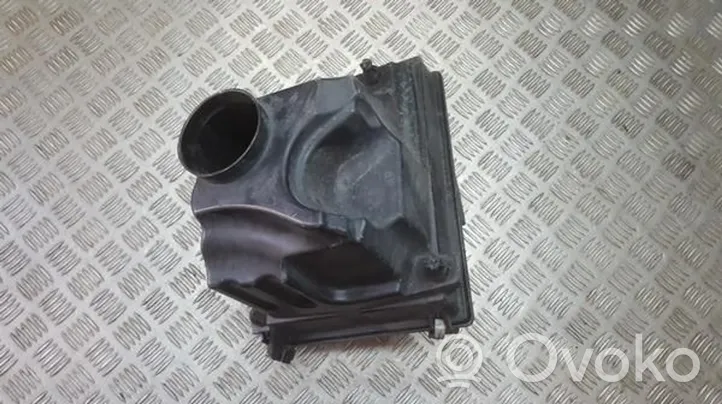 Mazda 5 Obudowa filtra powietrza 