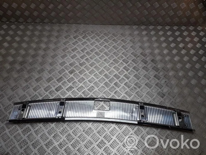 Volkswagen Touareg I Autres éléments garniture de coffre 7l6863459