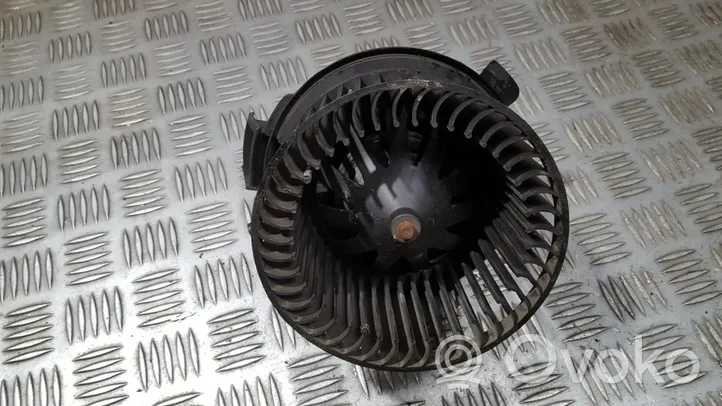 Peugeot 206 Ventola riscaldamento/ventilatore abitacolo 2408301