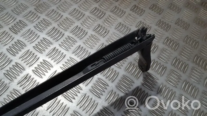 Renault Megane III Front wiper blade arm 288860005R