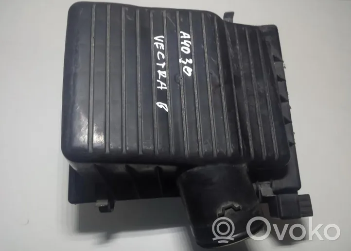Opel Vectra B Коробка воздушного фильтра 4612885900