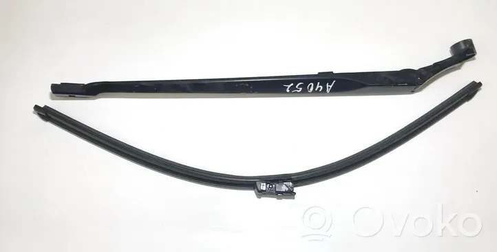 Toyota Avensis T270 Front wiper blade arm 3392125679