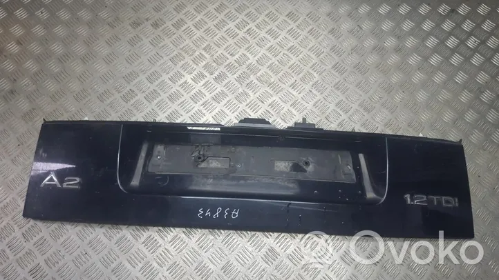 Audi A2 Cornice porta targa 8Z0853465A